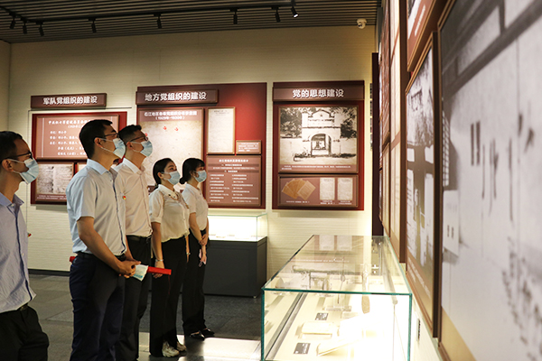 1626139363226523.jpg 參觀百色起義紀(jì)念館.JPG